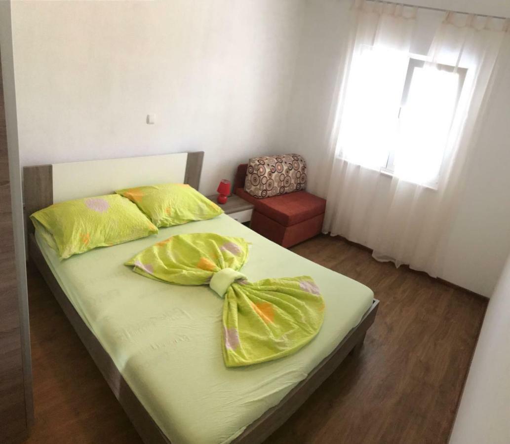 Apartmani Kulas Pakoštane Exterior foto